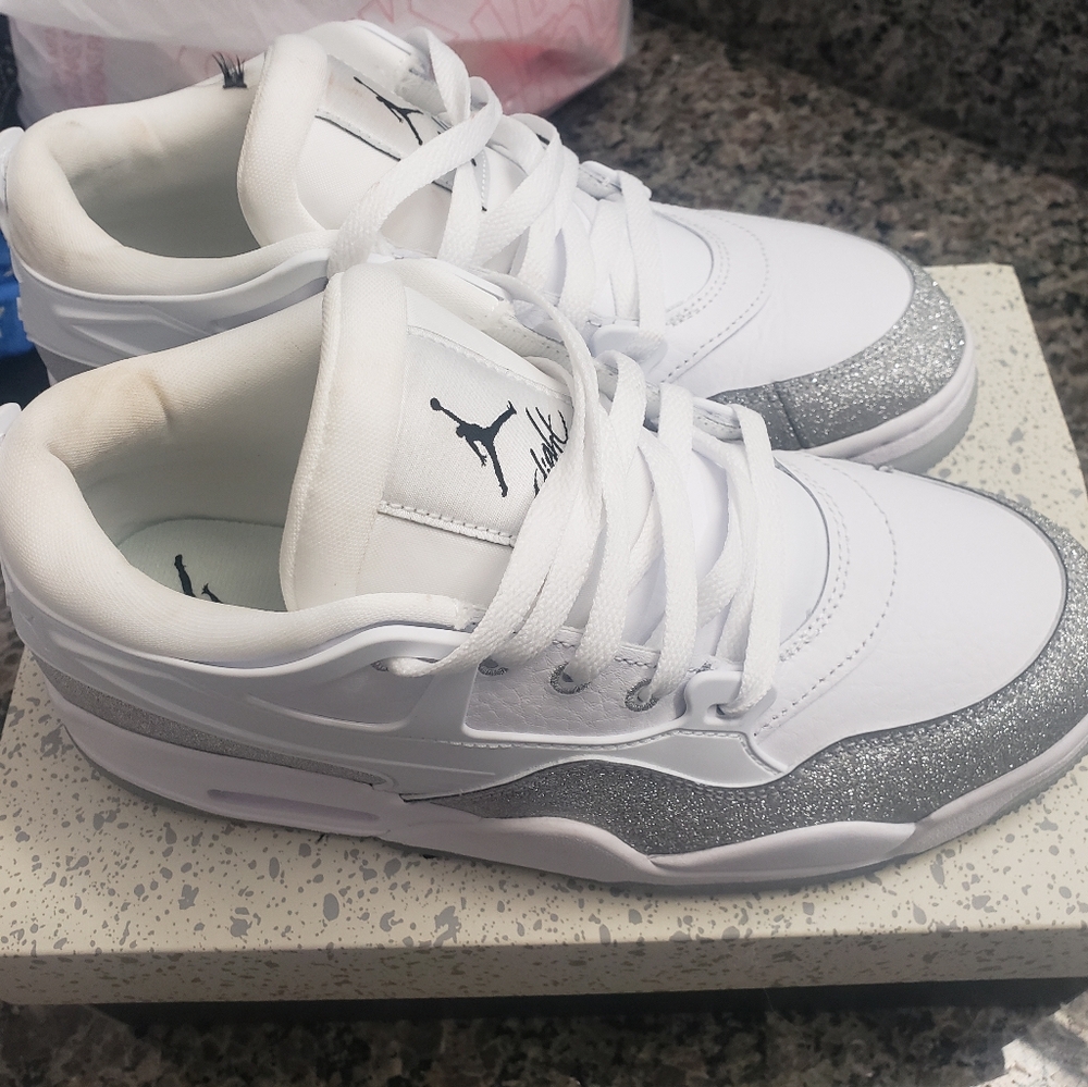 WMNS Air Jordan's 4RM